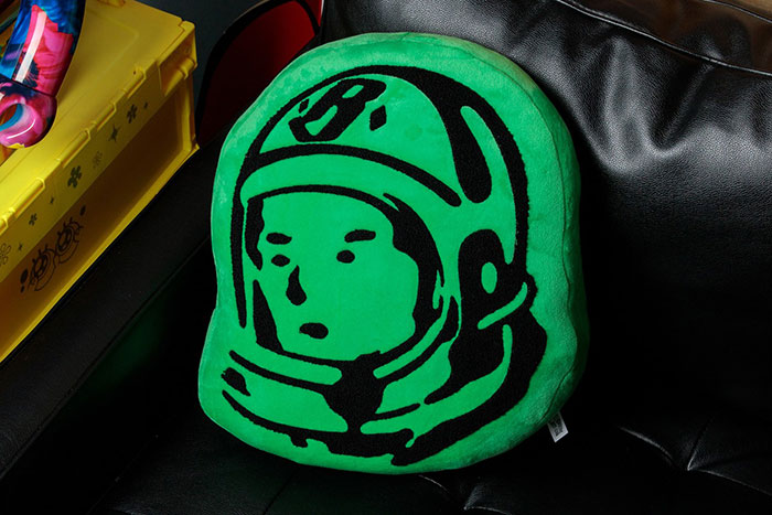 “亿万少年俱乐部Billionaire Boys Club 推出多款「太空人」造型抱枕图片2