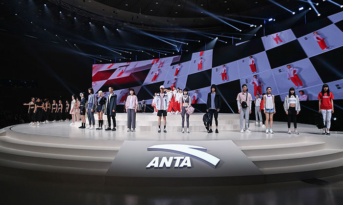 安踏ANTA发布2020东京奥运会中国体育代表团领奖服图片2