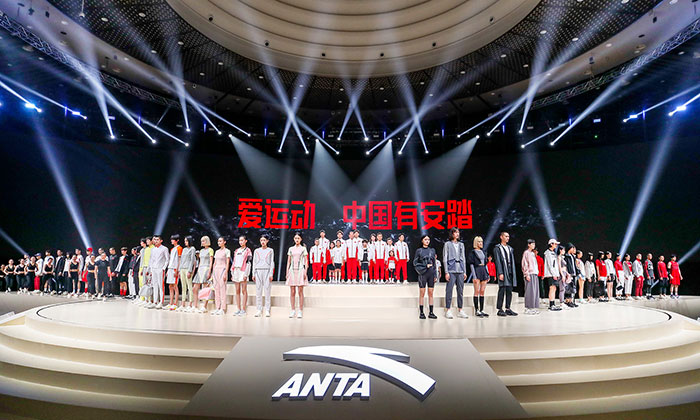 安踏ANTA发布2020东京奥运会中国体育代表团领奖服图片3