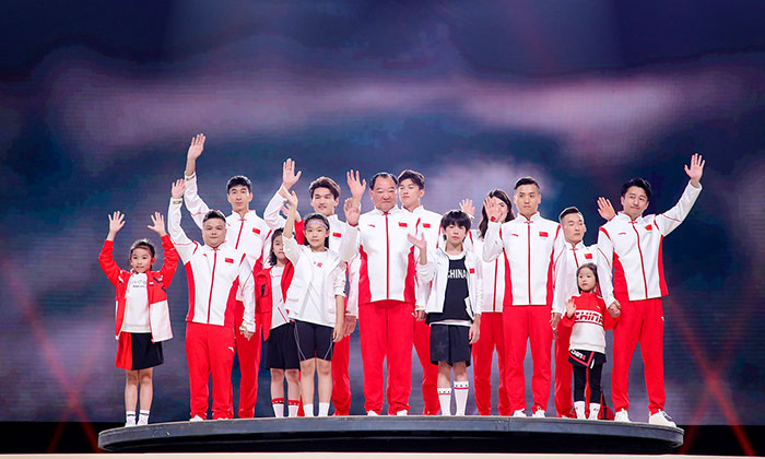 安踏ANTA发布2020东京奥运会中国体育代表团领奖服图片4