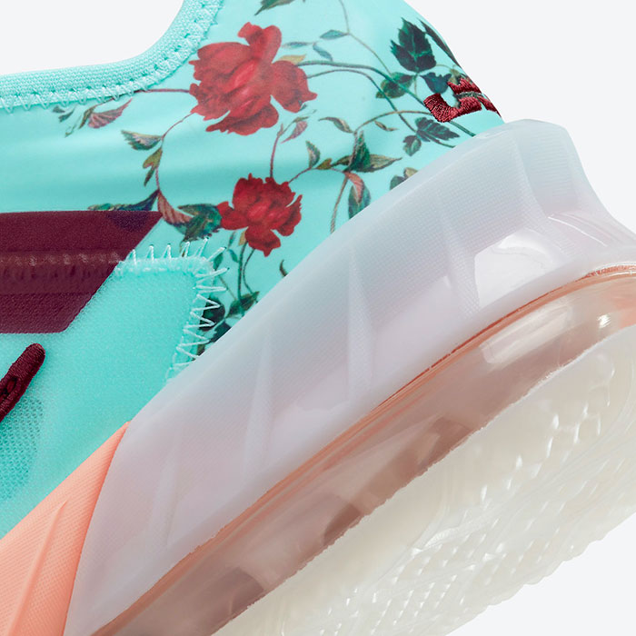 全新Nike LeBron 18 Low GS “Floral”花朵印花篮球鞋曝光图片6
