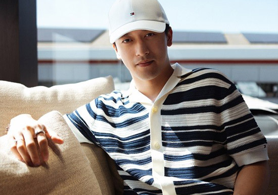 TOMMY HILFIGER欢迎凯迪拉克F1®储备车手周冠宇出任品牌全球代言人