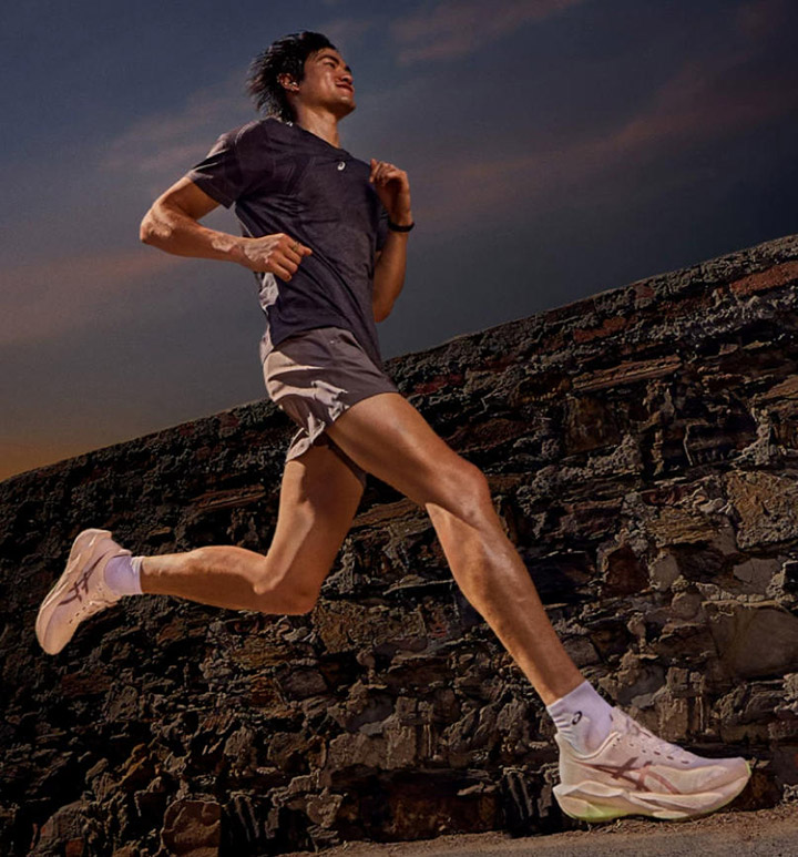 大体重跑者优选 ASICS 2026全新NOVABLAST 6跑鞋上市图片
