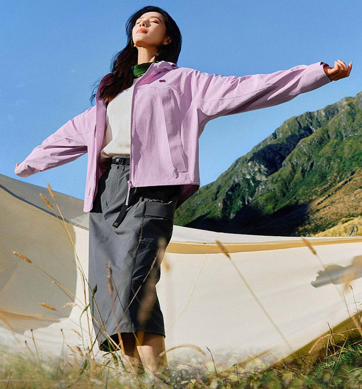 刘诗诗同款上新!可隆WINDFLEX粉色软壳衣演绎秋日户外美学图片 刘诗诗同款上新!可隆WINDFLEX粉色软壳衣演绎秋日户外美学图片