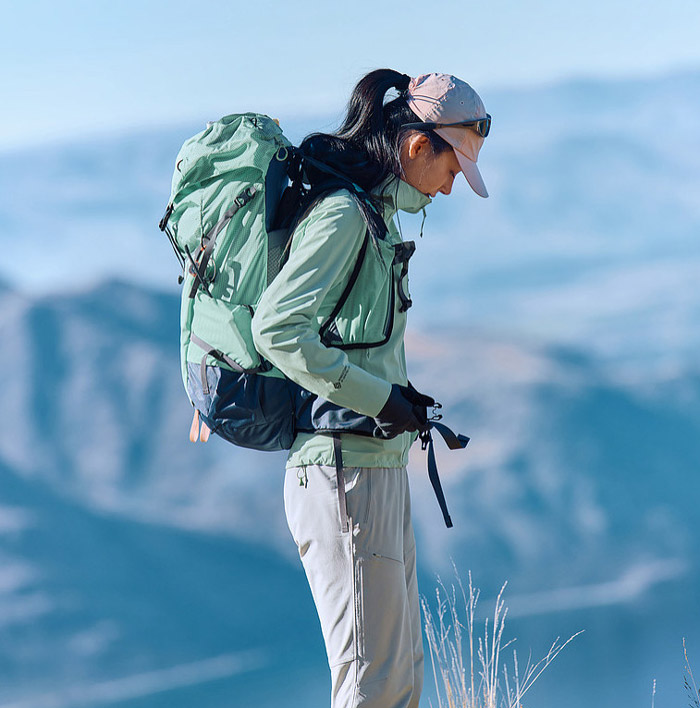 女生重装徒步怎么选包？可隆40L TREKKING背包测评图片2