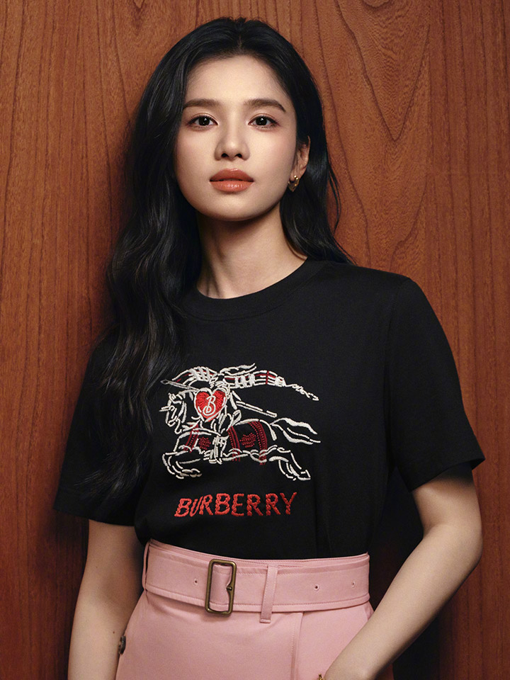 张婧仪、张康乐演绎Burberry 2026七夕限定系列图片1