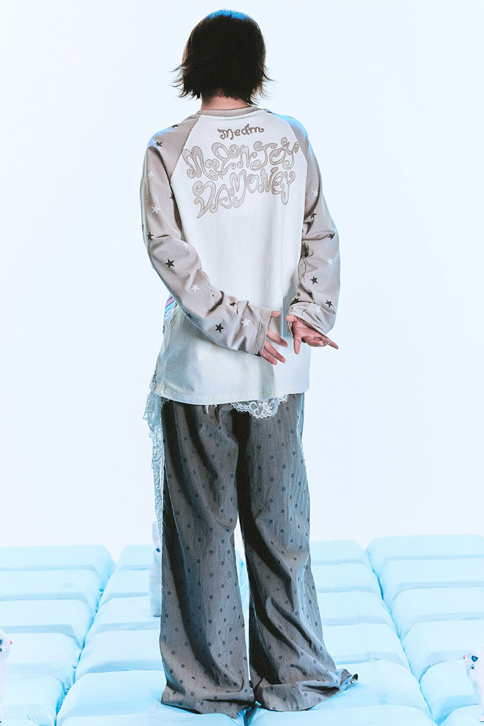 2026国潮MEDM × 鸟鸟联名系列女士T恤图赏图片1 2026国潮MEDM × 鸟鸟联名系列女士T恤图赏图片1