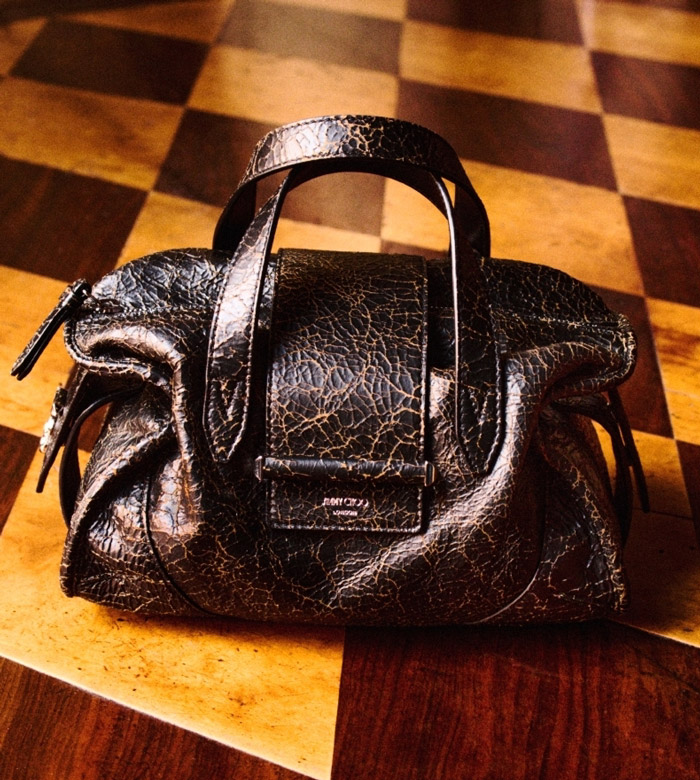JIMMY CHOO 2026秋季全新BAR HOLDALL与CALLIE系列女包上市图片