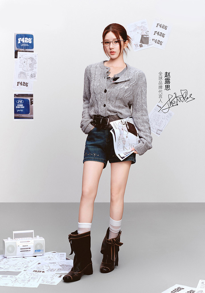 赵露思演绎F426 2026 A/W「LUCKYROOM」系列女装图片
