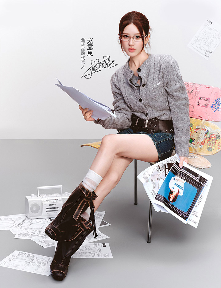 赵露思演绎F426 2026 A/W「LUCKYROOM」系列女装图片1