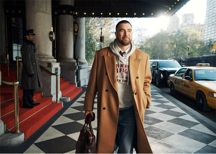 TOMMY HILFIGER邀请Travis Kelce（特拉维斯·凯尔斯）及品牌好友步入广场酒店，共赴2026秋季的纽约世界图片