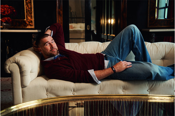 TOMMY HILFIGER邀请Travis Kelce（特拉维斯·凯尔斯）及品牌好友步入广场酒店，共赴2026秋季的纽约世界图片6