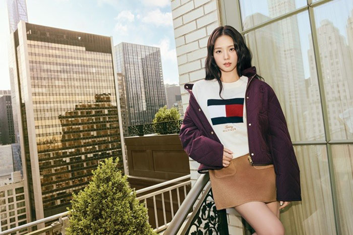 TOMMY HILFIGER邀请金智秀JISOO步入The Plaza，共赴2026秋季的纽约世界图片