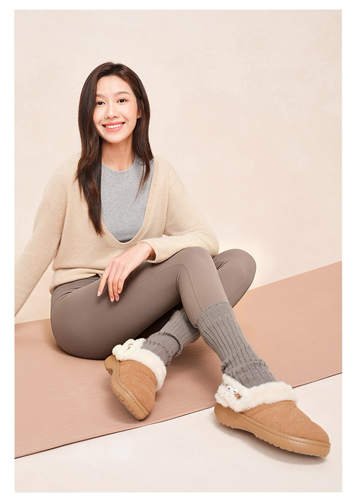 入秋脚感天花板！Crocs 2026冬季新款雪绒棉鞋解锁女生松弛穿搭图片1
