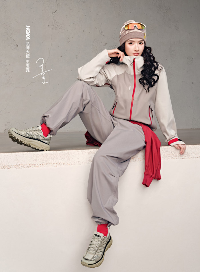 解析王玉雯同款全新HOKA 3L动态硬壳冲锋衣图片3