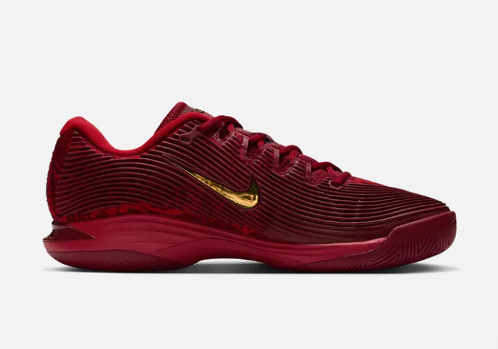 大学红！NIKE VAPOR 12 “QINWEN ZHENG”郑钦文专属网球鞋曝光图片2